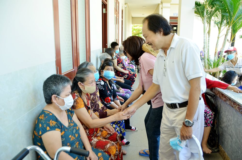 Gia đình Phạt tạ Thánh Tâm hạt Phú Thọ: Chia sẻ bác ái Mùa Chay 2022