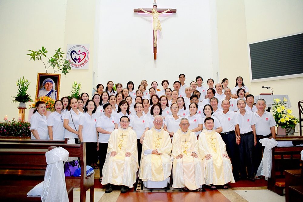 Ban Caritas hạt Phú Thọ: Mừng bổn mạng