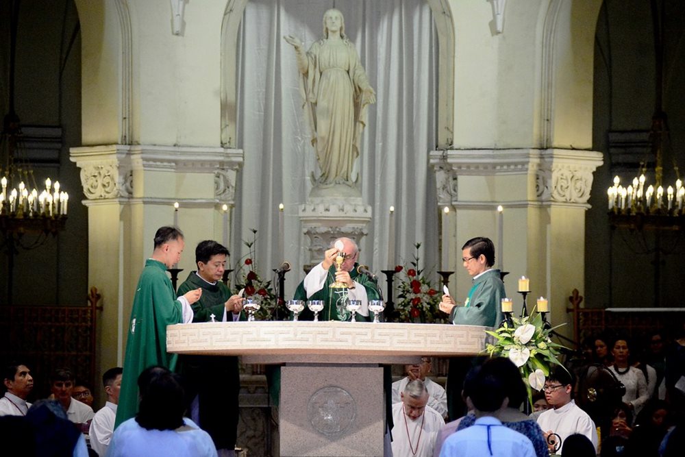 Nhà thờ Chính toà Sài Gòn: ĐTGM Leopoldo Girelli dâng lễ tạ ơn