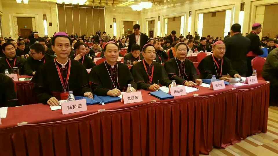 Trung Quốc: Nhà cầm quyền muốn Giáo hội Công giáo “độc lập” với Roma