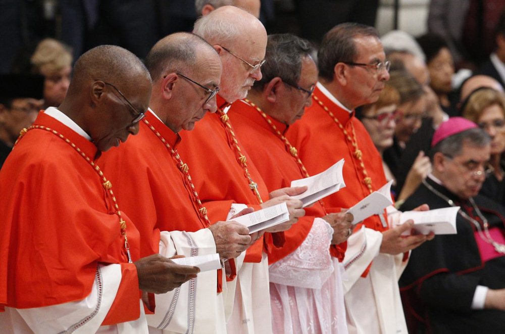 Đức Thánh Cha Phanxicô chủ sự Công nghị Hồng y và trao mũ cho 5 tân Hồng y