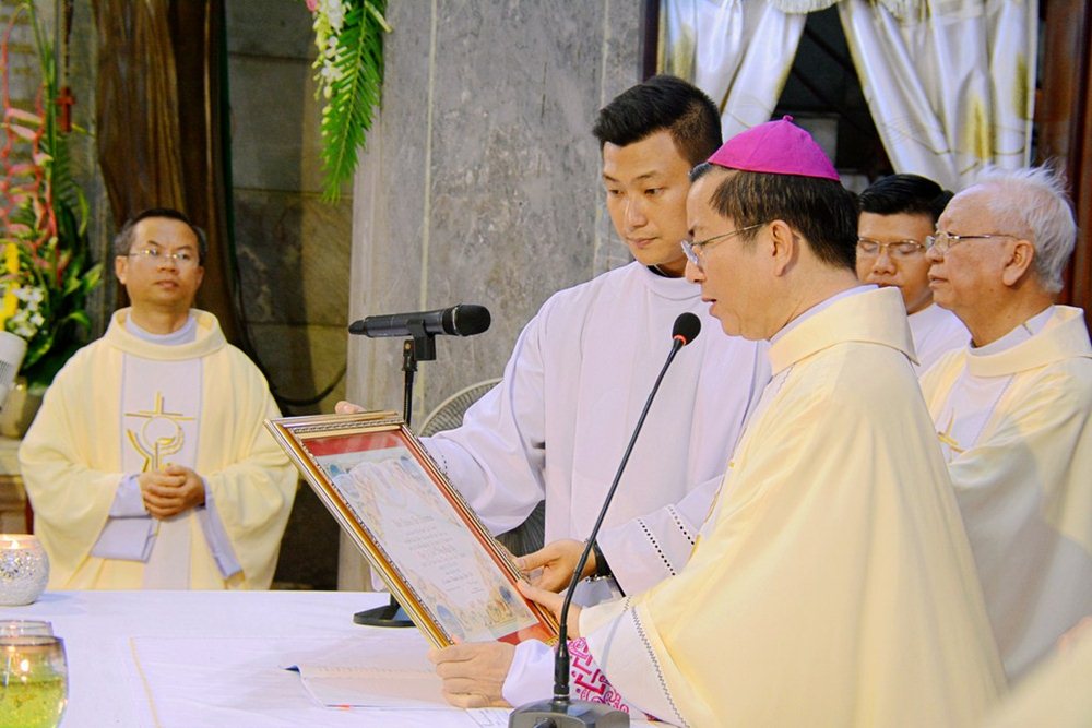 Thánh lễ Bế mạc Năm Thánh Kỷ niệm 25 năm thành lập giáo xứ - 10 năm Cung Hiến Thánh Đường
