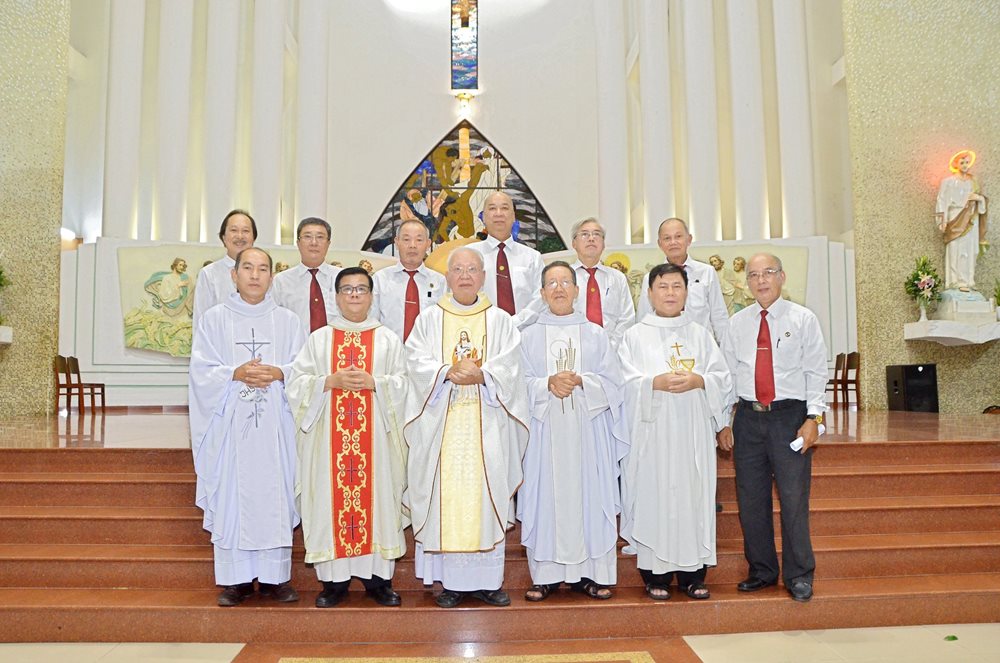 Giáo hạt Phú Thọ: Mừng bổn mạng Gia đình Phạt tạ Thánh Tâm Chúa Giêsu 2022